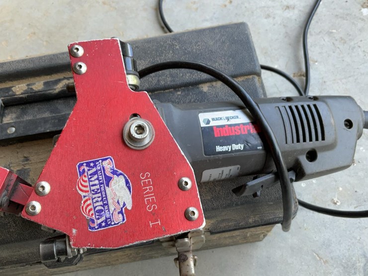 #147-•-series-1-blade-dresser-and-titan-banding-tool-image-6