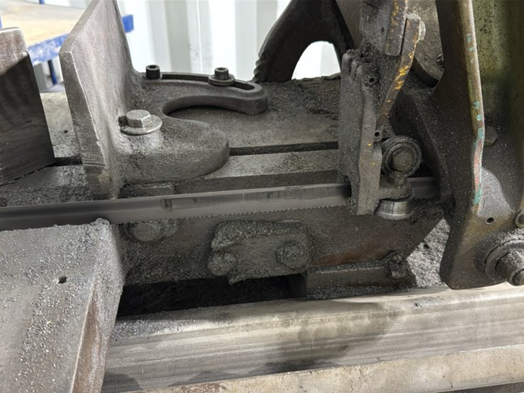 #127-•-wellsaw-metal-bandsaw-image-12