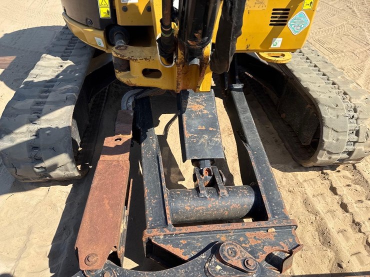 2022-caterpillar-303.5-image-19