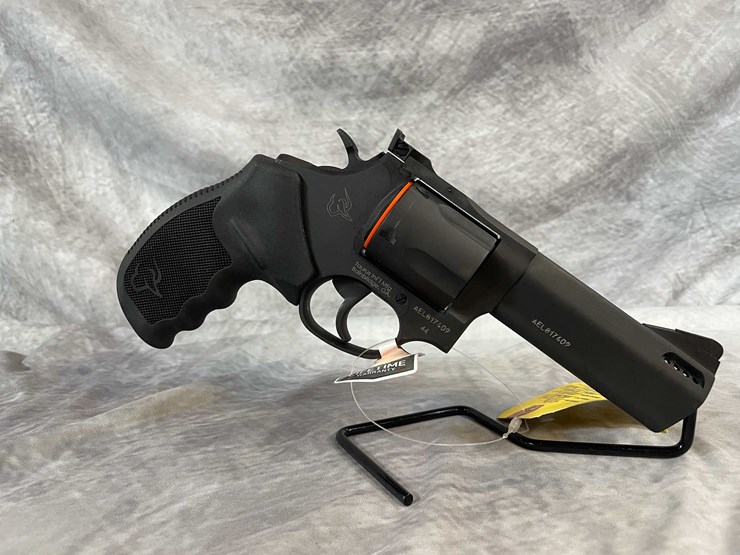 #4784-•-taurus-44-tracker-44-rem-mag-revolver,-sn:-ael817409-image-3