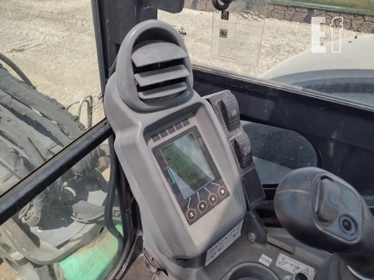 2017-deere-60g-image-8