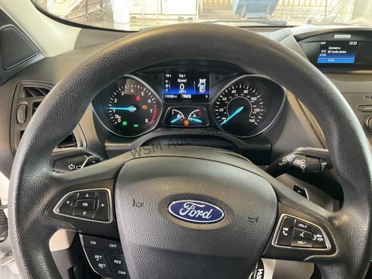 2017-ford-escape-se-image-14