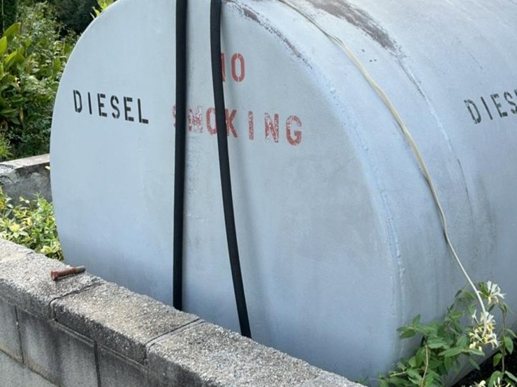#202-•-fuel-tank-image-9