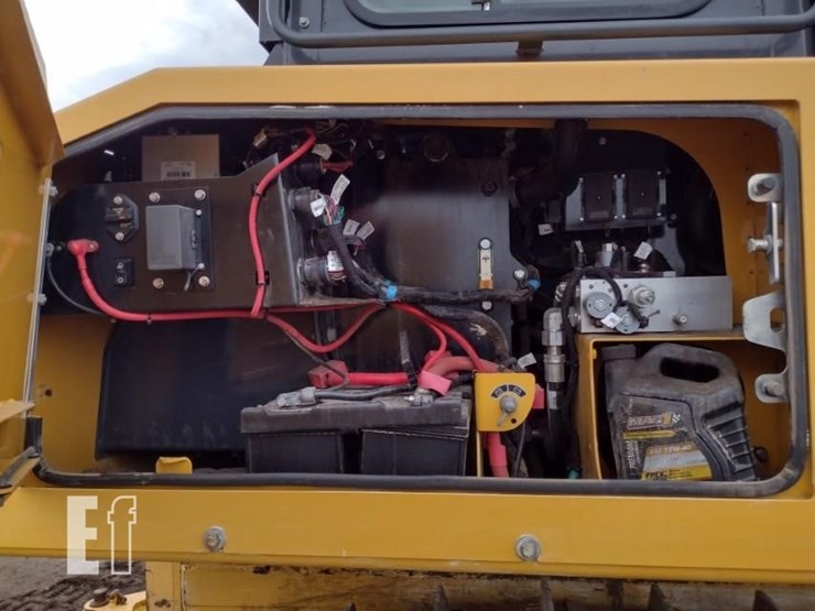 2020-deere-850l-lgp-image-41