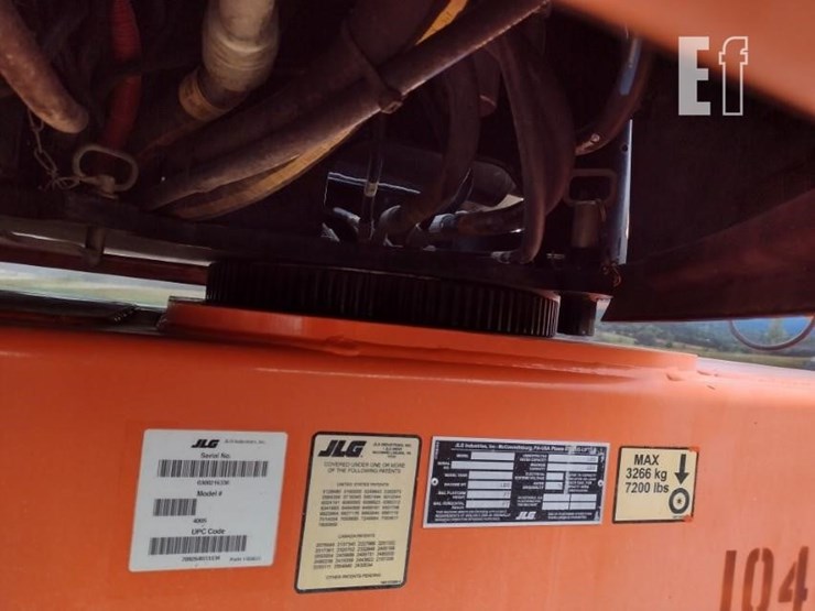 2016-jlg-400s-image-22