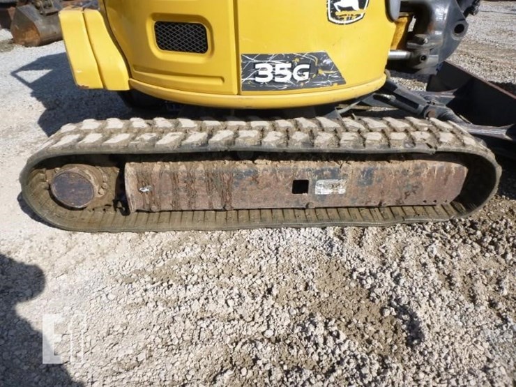 2022-deere-35g-image-35