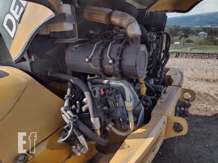 2015-deere-324k-image-23