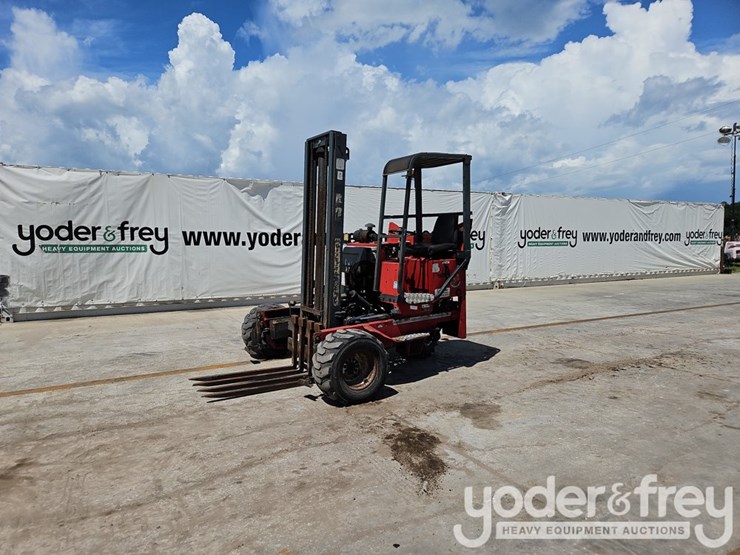 2004-moffett-m5500-image-2