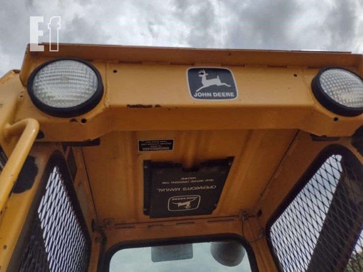 1990-deere-675b-image-12