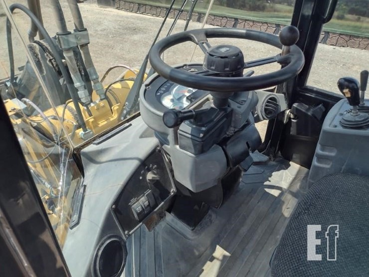caterpillar-930g-image-12