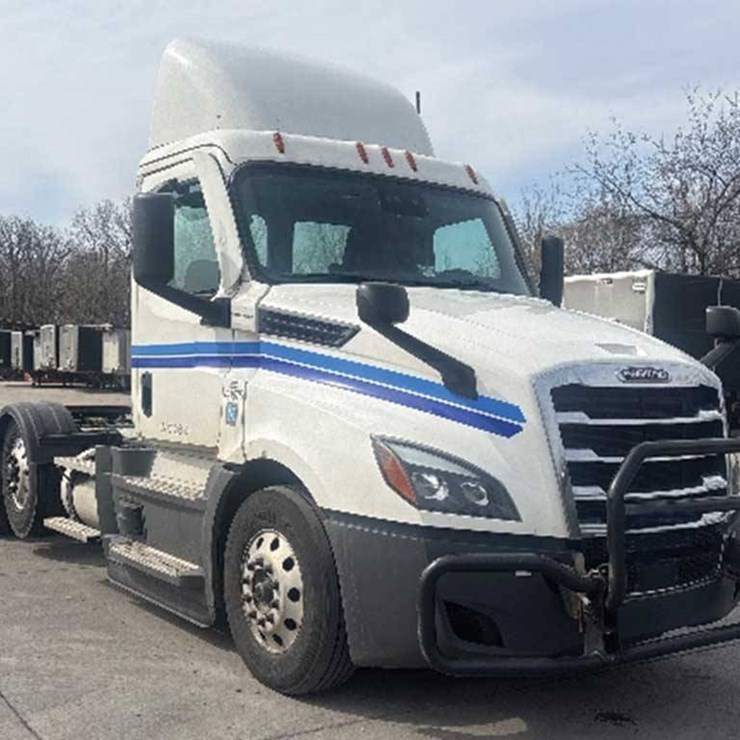 2022 FREIGHTLINER CASCADIA 126