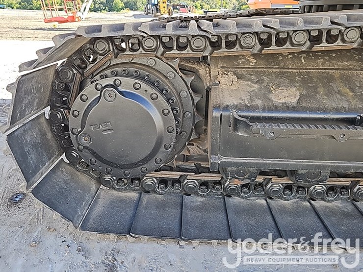 2021-caterpillar-320gc-image-9