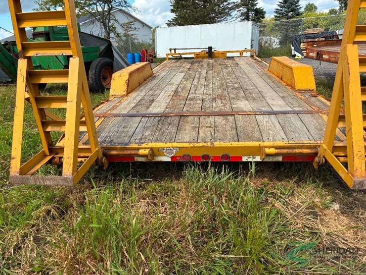 2012-18ft-deck-2-ft-dove-tail-equipment-trailer-image-14