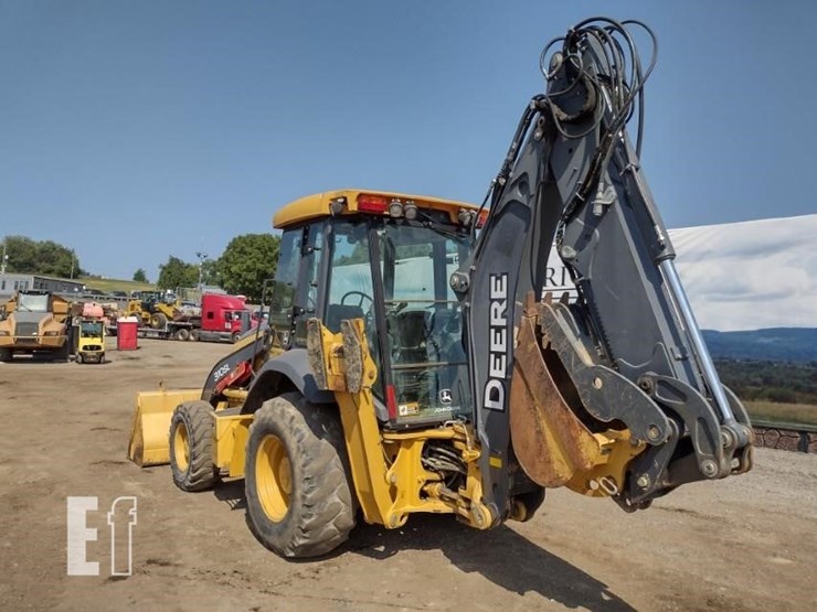 2017-deere-310sl-image-40