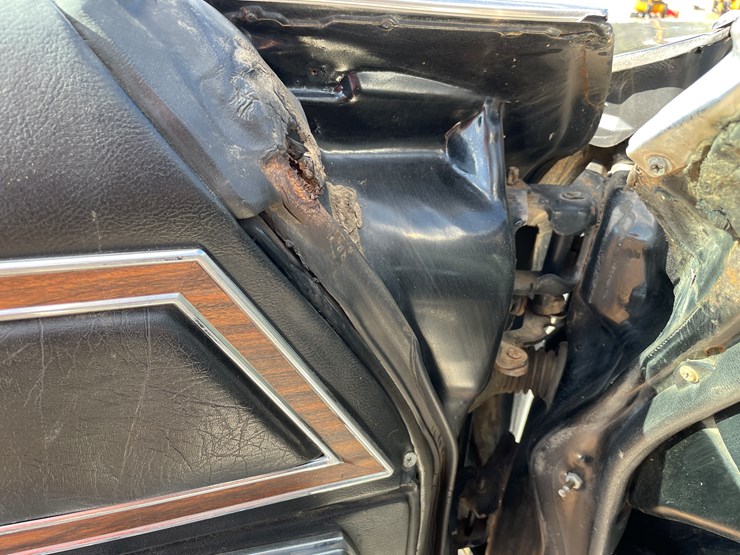 #8218-•-1973-buick-electra-225-coupe-(has-title-in-delay)-(mosinee,-wi)-image-46