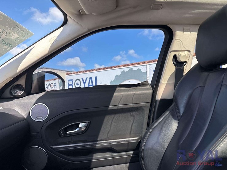 2015-land-rover-evoque-suv-image-14