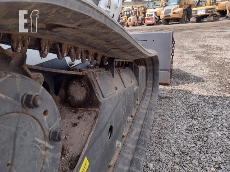 2012-bobcat-t750-image-31