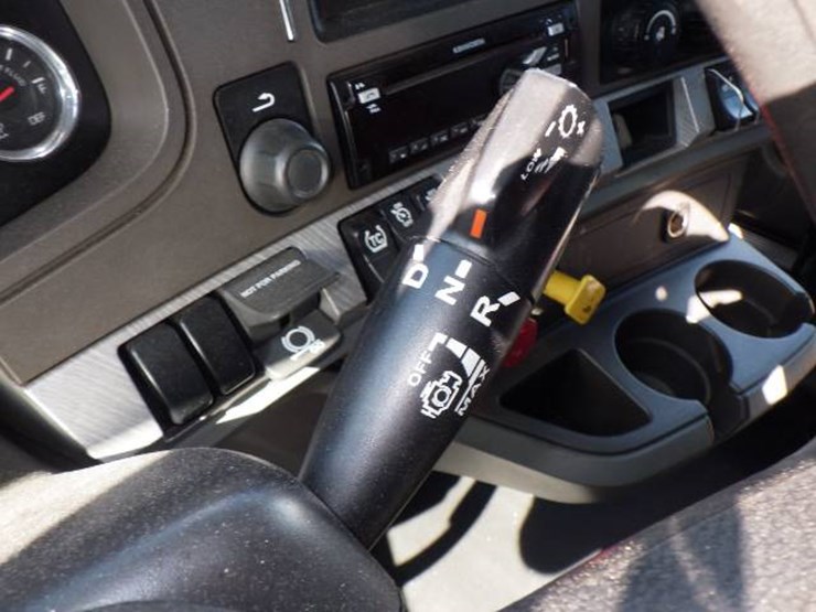 2018-kenworth-t680-image-11