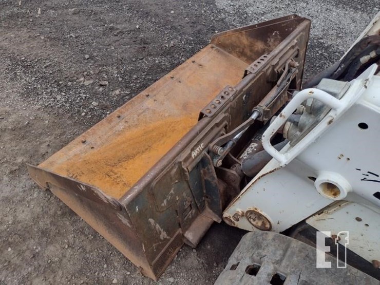 2020-bobcat-t595-image-19