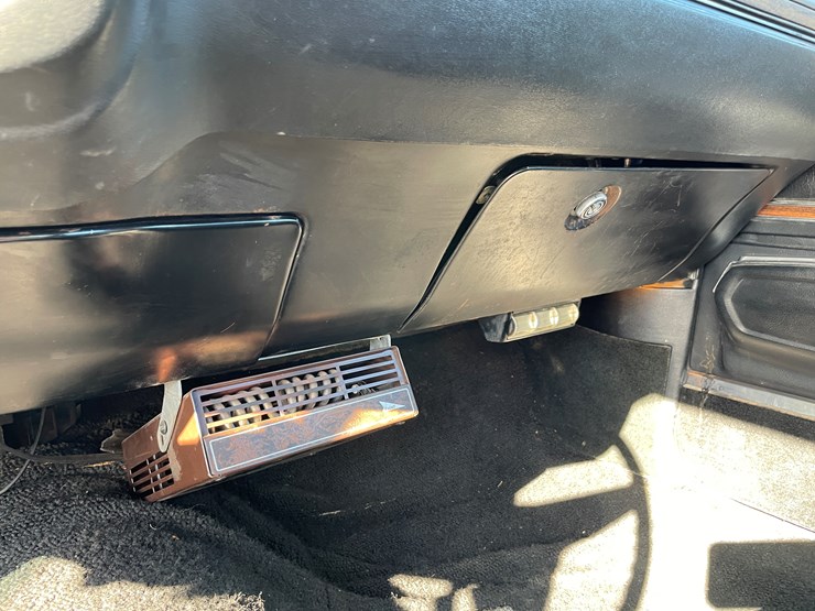 #8218-•-1973-buick-electra-225-coupe-(has-title-in-delay)-(mosinee,-wi)-image-40