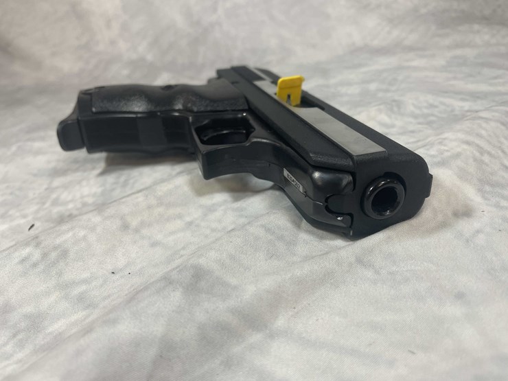 #4808-•-hi-point-cf380-380-auto-pistol,-sn:-p8204502-image-4