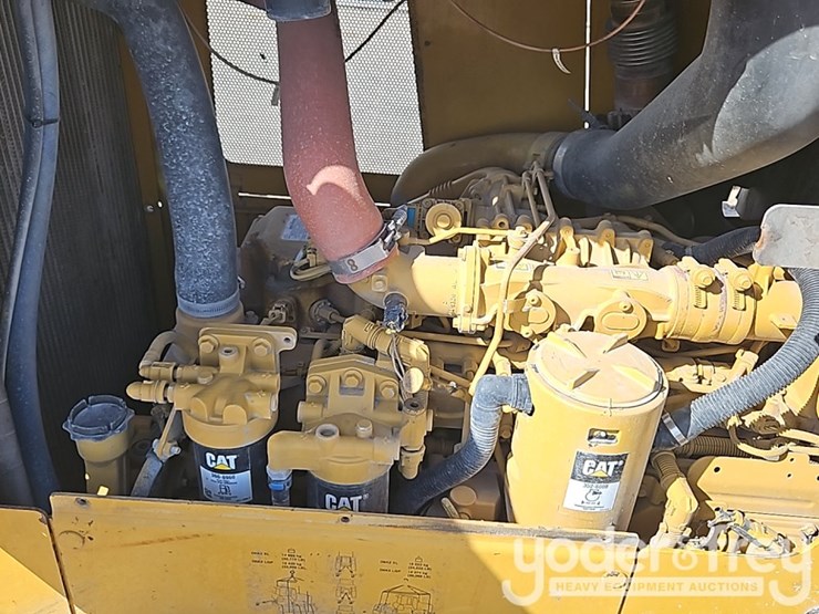 2014-caterpillar-d6k2-lgp-image-21