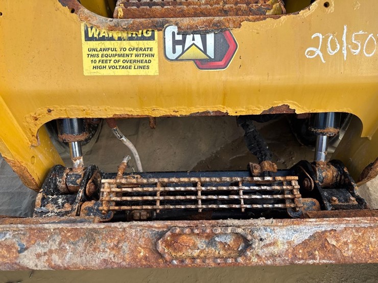 2021-caterpillar-262d3-image-17