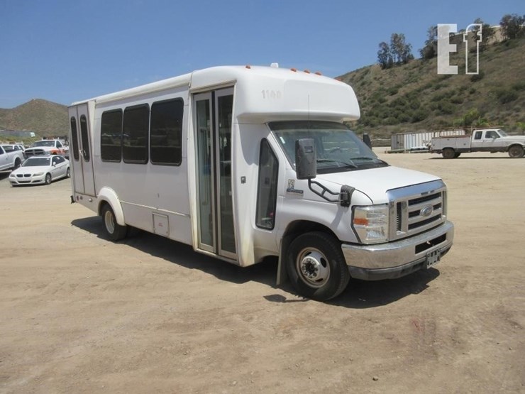 2011-ford-e450-image-4