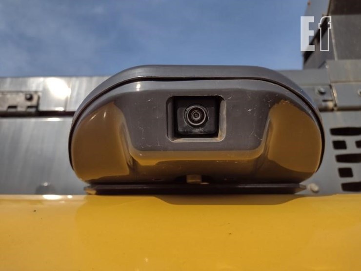 john-deere-210-image-43