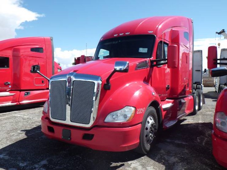 2020-kenworth-t680-image-1