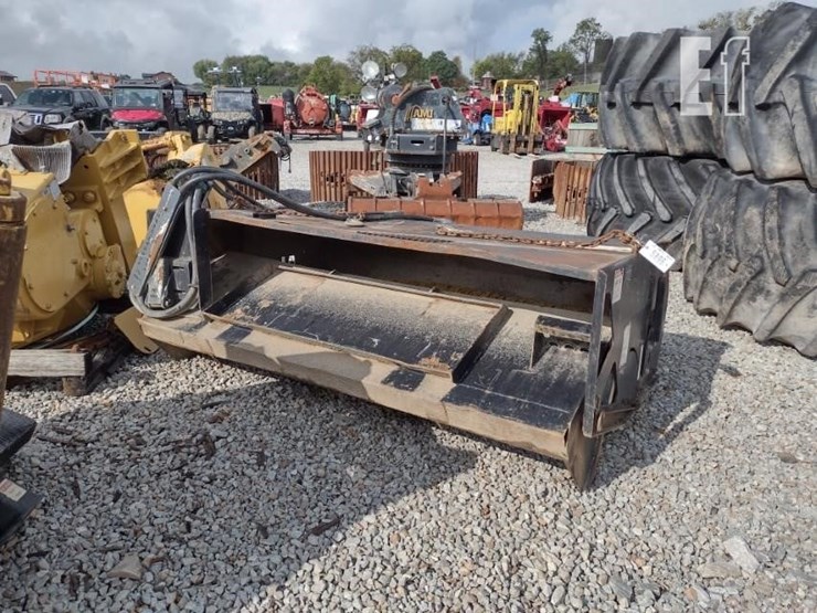 john-deere-bp72-broom-image-1