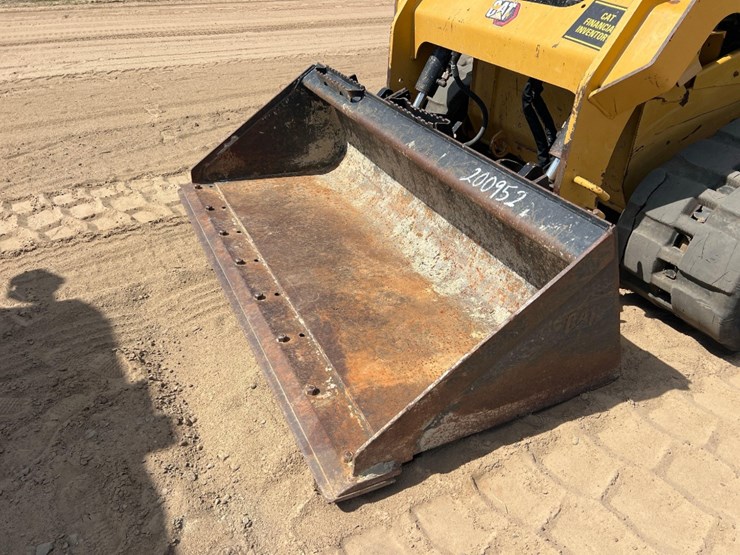 2020-caterpillar-259d3-image-9