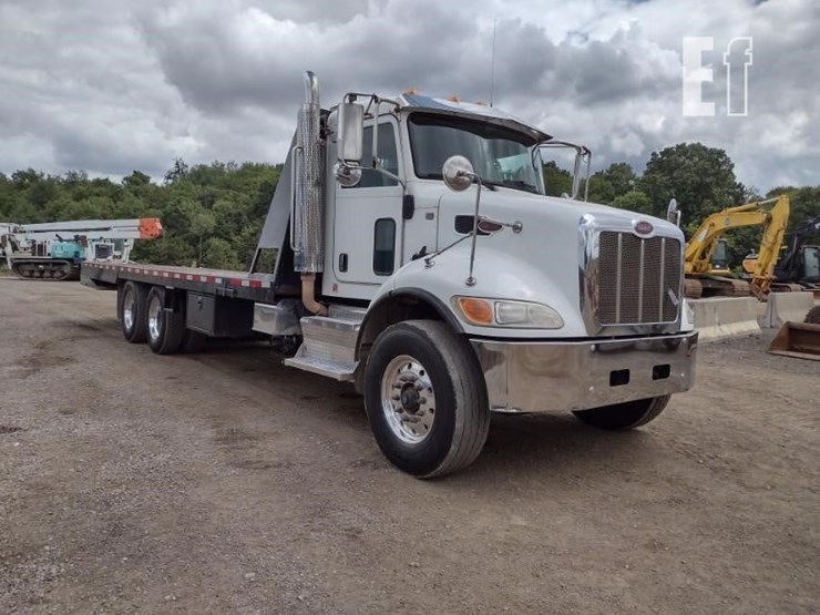 2016-peterbilt-348-image-55