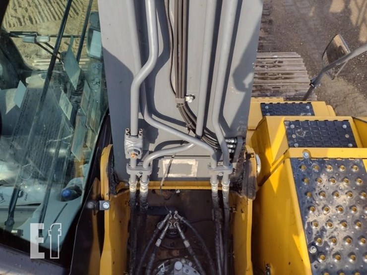 john-deere-210-image-48