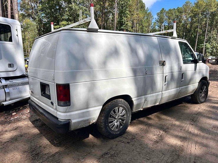 2006-ford-service-van-image-4