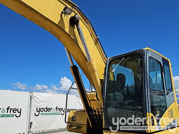 2015-komatsu-pc210-lc-10-image-19