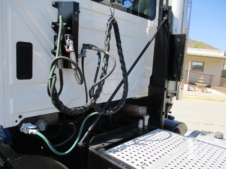 2005-international-transtar-8600-image-15