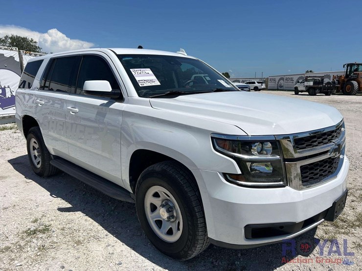2019-chevrolet-tahoe-image-2