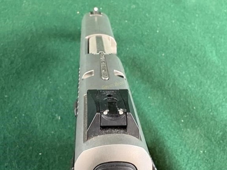 ruger-sr40-40-s&w-pistol-image-7