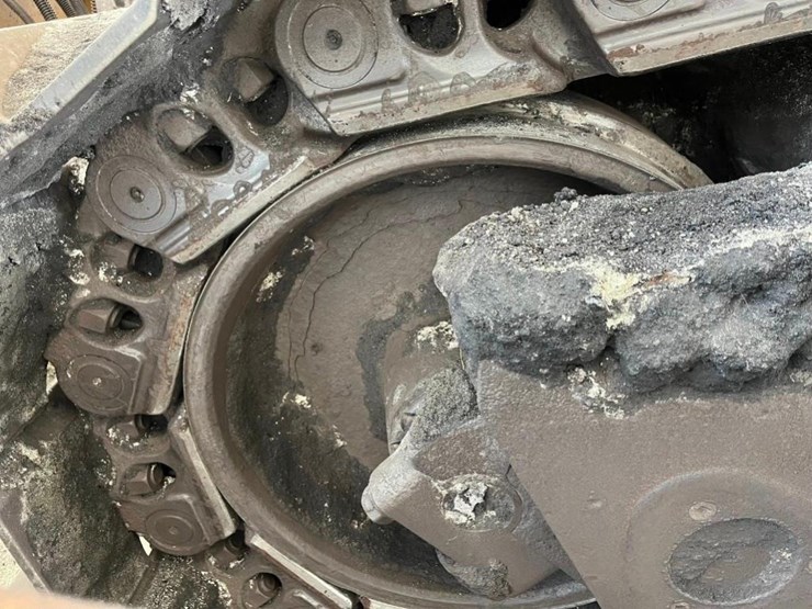 2017-caterpillar-d11t-image-61