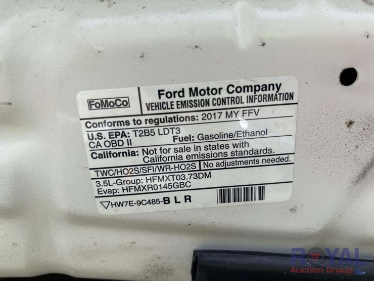 2017-ford-explorer-image-17