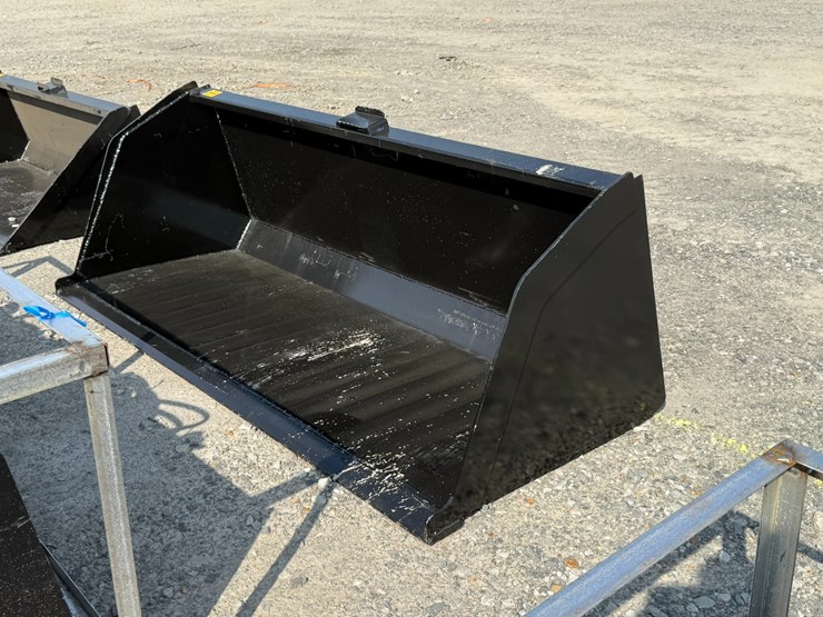 #2099-•-unused-84"-skid-steer-snow/litter-bucket-inv#-28141-image-4