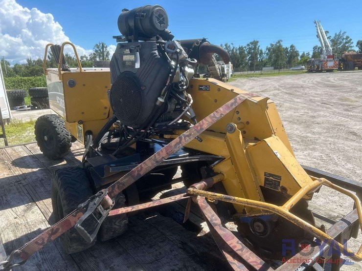 2015-vermeer-sc362-stump-grinder-with-2018-s/a-flatbed-trailer-image-20