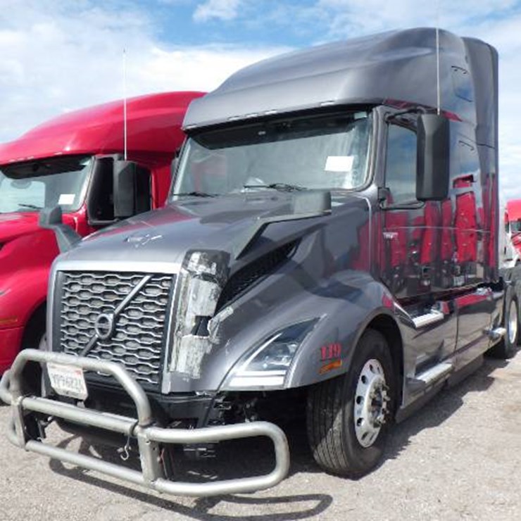 2024 VOLVO VNL 760