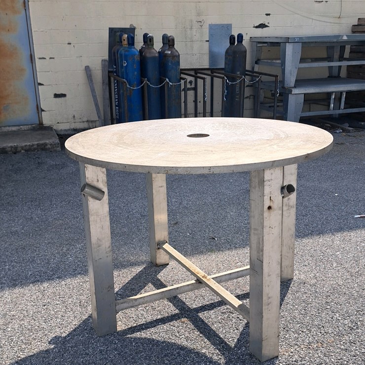 #179 • 55"×55"×39" Aluminum table