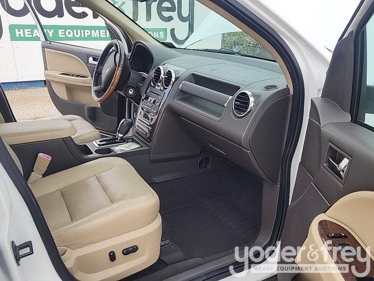 2008-ford-taurus-x-image-23