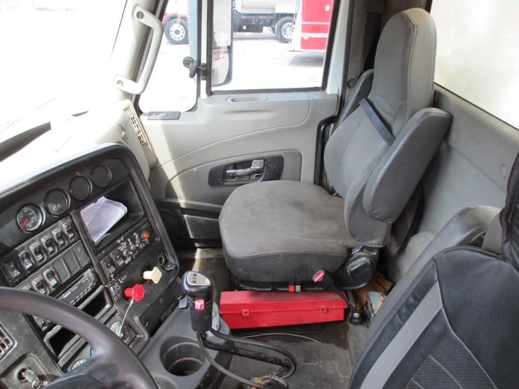 2014-international-prostar-image-8