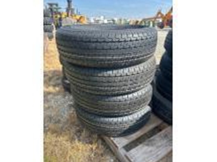 unused-set-of-4-st225/75r15-radial-trailer-tires-image-4