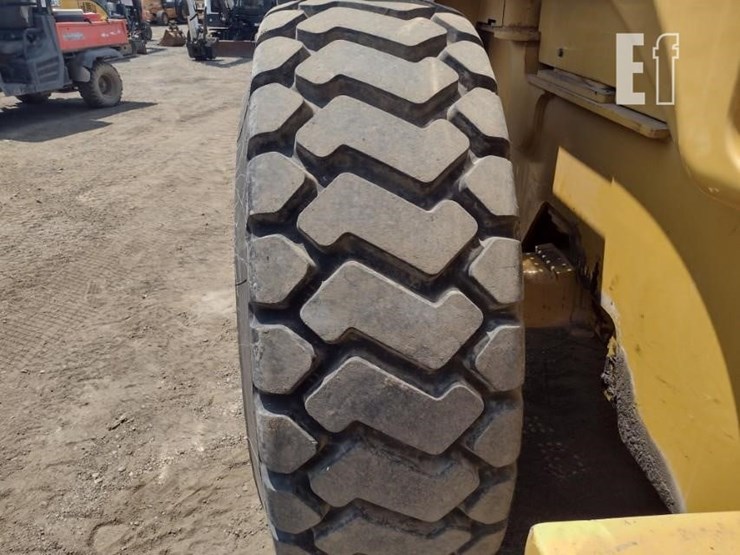 caterpillar-930g-image-24