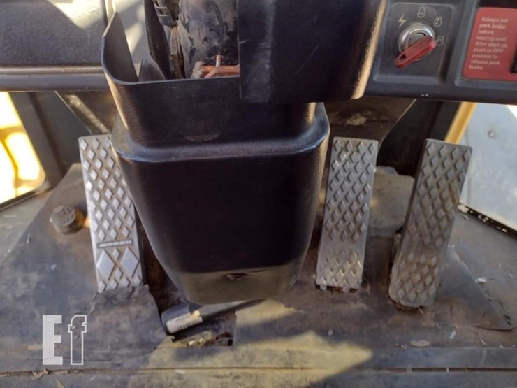 2003-deere-444h-image-8
